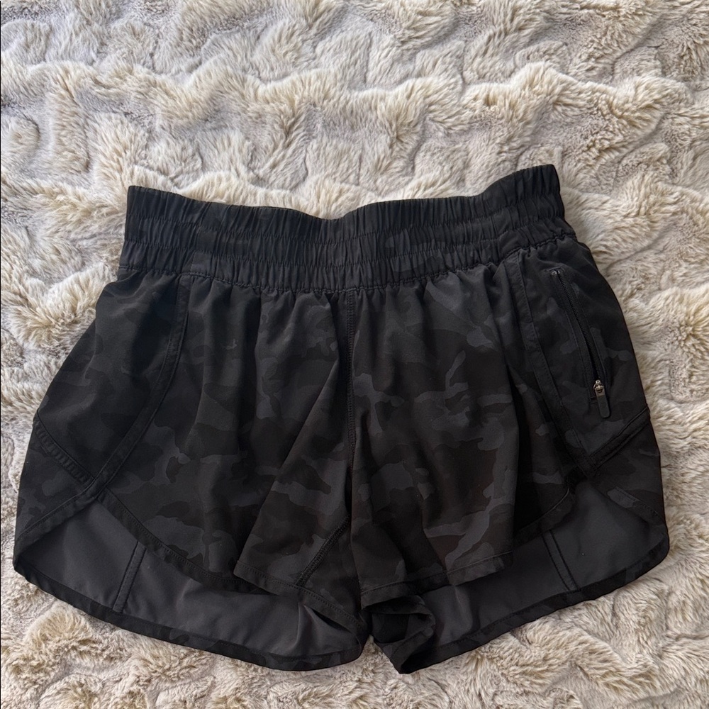 lululemon athletica Black Camo Tracker 4in short